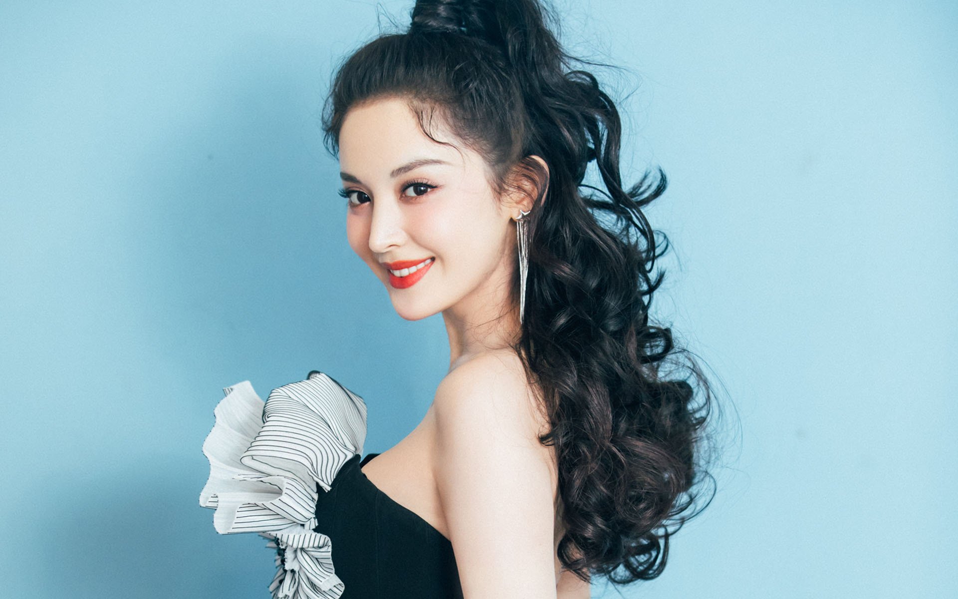 开云体育网站入口-乔治谈训练时长与比赛表现高度相关，乔治比赛高清视频