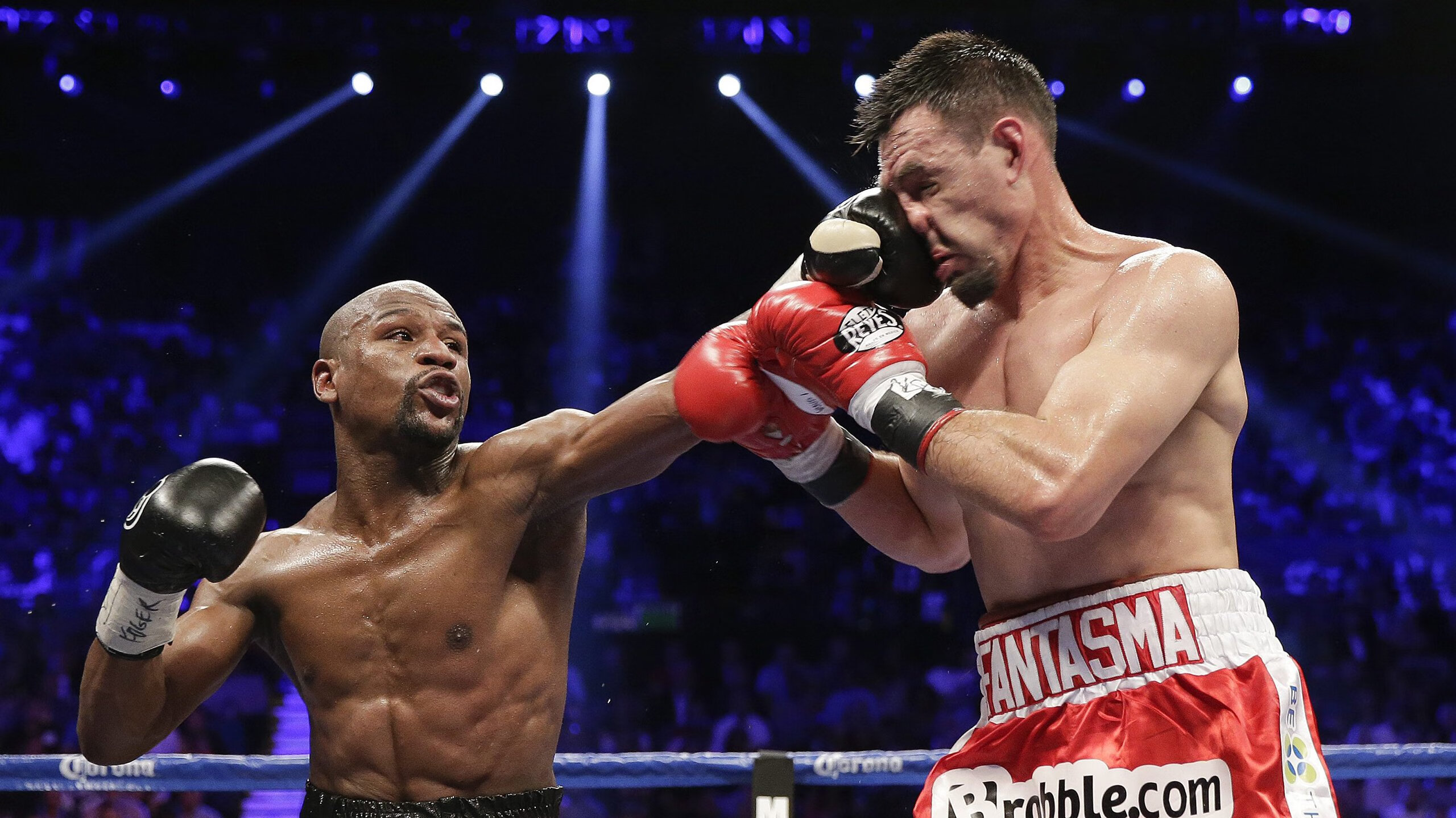 曼城主场4-1大胜多特，福登与哈兰德双双发力，曼城4-2多特晋级欧冠